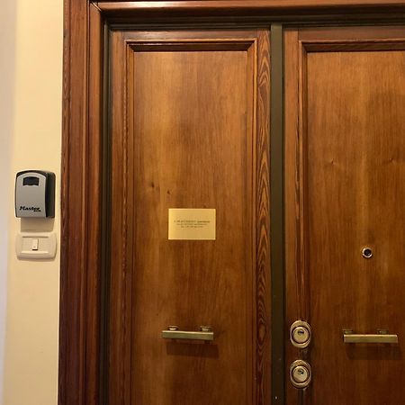 罗马Caracciolo33公寓 外观 照片